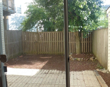 13125 Park Crescent Circle - Photo Thumbnail 3