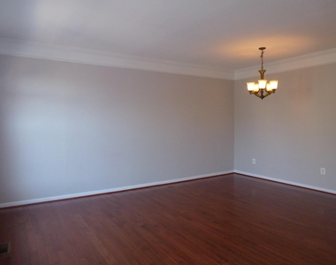 13125 Park Crescent Circle - Photo Thumbnail 8