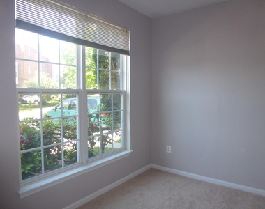 13125 Park Crescent Circle - Photo Thumbnail 4