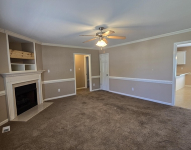 100 Jesse Drive - Photo Thumbnail 5