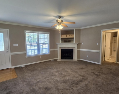 100 Jesse Drive - Photo Thumbnail 6
