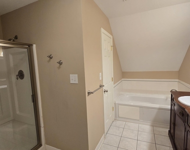 100 Jesse Drive - Photo Thumbnail 18