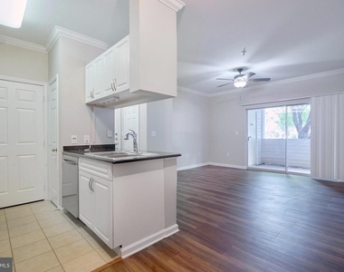 12144 Garden Circle - Photo Thumbnail 6