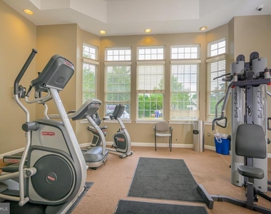 12144 Garden Circle - Photo Thumbnail 16