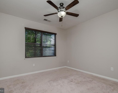 12144 Garden Circle - Photo Thumbnail 8