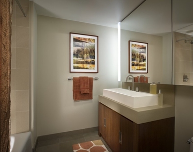 450 West 17th Street - Photo Thumbnail 2