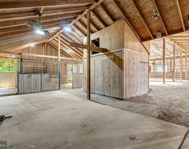 9253 Cliff Mills Road - Photo Thumbnail 15