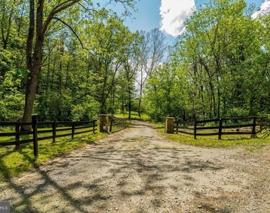 9253 Cliff Mills Road - Photo Thumbnail 1