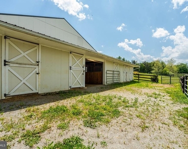 9253 Cliff Mills Road - Photo Thumbnail 30