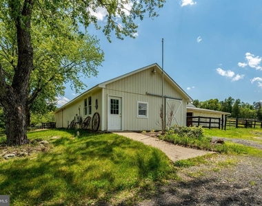 9253 Cliff Mills Road - Photo Thumbnail 5
