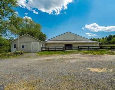 9253 Cliff Mills Road - Photo Thumbnail 28