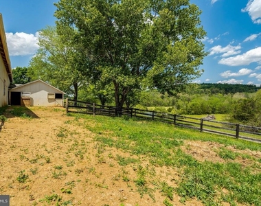 9253 Cliff Mills Road - Photo Thumbnail 39