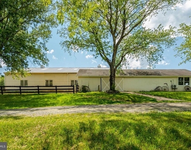 9253 Cliff Mills Road - Photo Thumbnail 4
