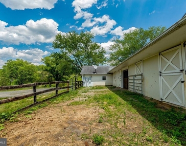 9253 Cliff Mills Road - Photo Thumbnail 31
