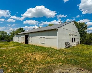 9253 Cliff Mills Road - Photo Thumbnail 34