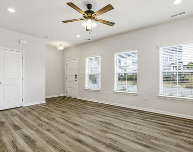 949 Robbie Jackson Lane - Photo Thumbnail 8