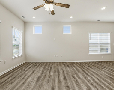 949 Robbie Jackson Lane - Photo Thumbnail 11