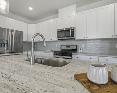 949 Robbie Jackson Lane - Photo Thumbnail 15