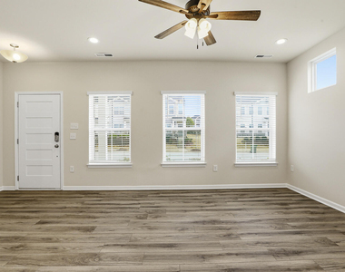 949 Robbie Jackson Lane - Photo Thumbnail 9