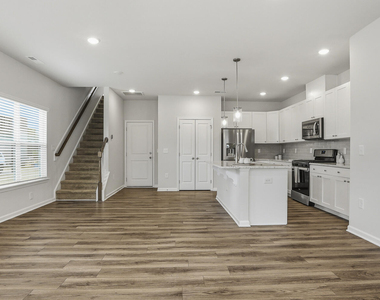 949 Robbie Jackson Lane - Photo Thumbnail 7