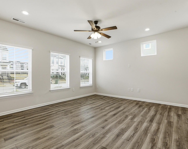 949 Robbie Jackson Lane - Photo Thumbnail 10