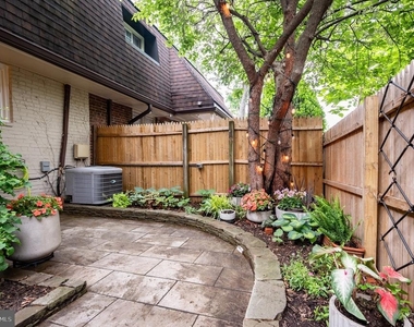 150 S Virginia Avenue - Photo Thumbnail 33