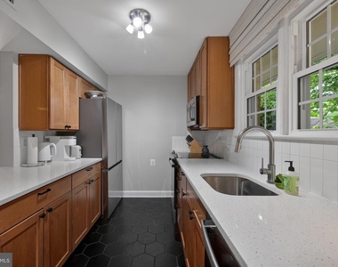 150 S Virginia Avenue - Photo Thumbnail 14