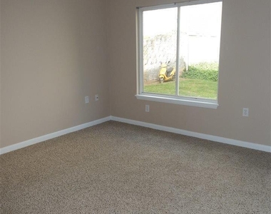 1341 Crab Orchard Drive - Photo Thumbnail 8