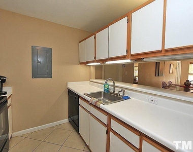 1341 Crab Orchard Drive - Photo Thumbnail 4