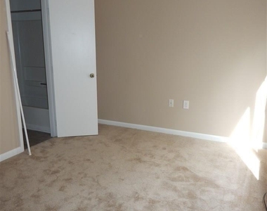1341 Crab Orchard Drive - Photo Thumbnail 13