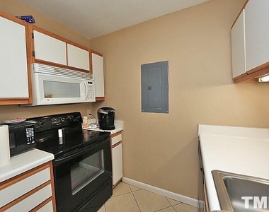 1341 Crab Orchard Drive - Photo Thumbnail 3