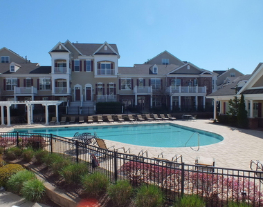 10410 Sablewood Drive - Photo Thumbnail 17