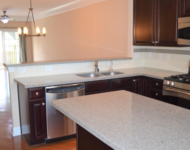 10410 Sablewood Drive - Photo Thumbnail 15