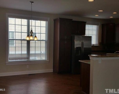 10410 Sablewood Drive - Photo Thumbnail 2