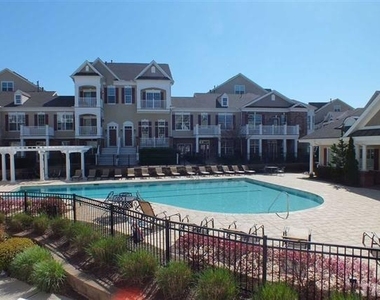 10410 Sablewood Drive - Photo Thumbnail 16