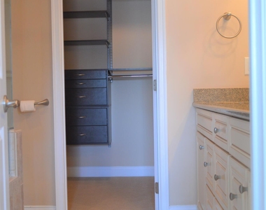 10410 Sablewood Drive - Photo Thumbnail 28