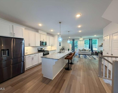 2012 Van Hook Lane - Photo Thumbnail 3
