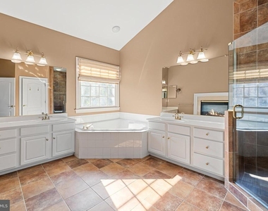 5237 Bessley Place - Photo Thumbnail 56