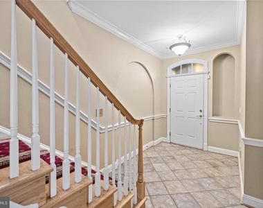 5237 Bessley Place - Photo Thumbnail 4