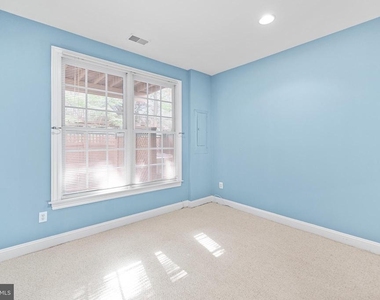 5237 Bessley Place - Photo Thumbnail 10