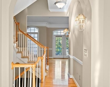 5237 Bessley Place - Photo Thumbnail 17