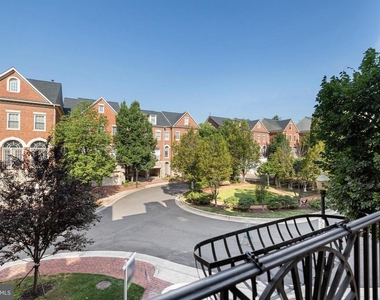 5237 Bessley Place - Photo Thumbnail 45