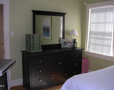 12 Henderson Street - Photo Thumbnail 10