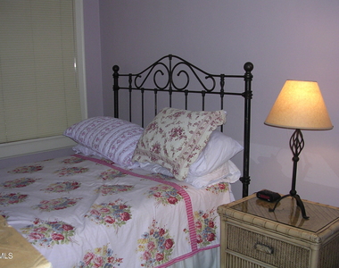 12 Henderson Street - Photo Thumbnail 5
