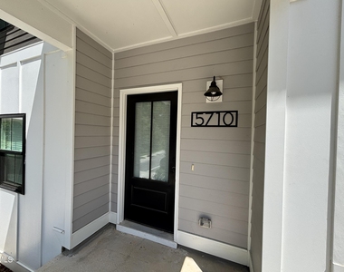 5710 Parker Pnes Court - Photo Thumbnail 8