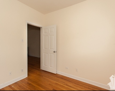 3912-3928 N Pine Grove Ave - Photo Thumbnail 7