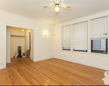 430-32 W Surf St - Photo Thumbnail 1