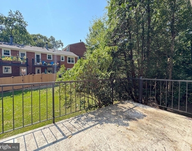 2509 S Walter Reed Drive - Photo Thumbnail 9