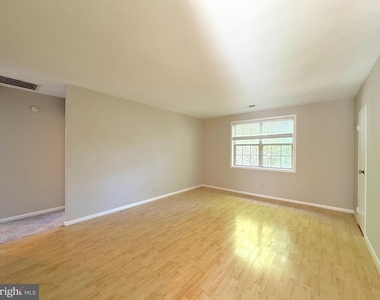 2509 S Walter Reed Drive - Photo Thumbnail 6