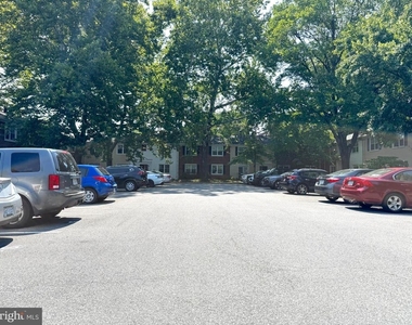 2509 S Walter Reed Drive - Photo Thumbnail 17